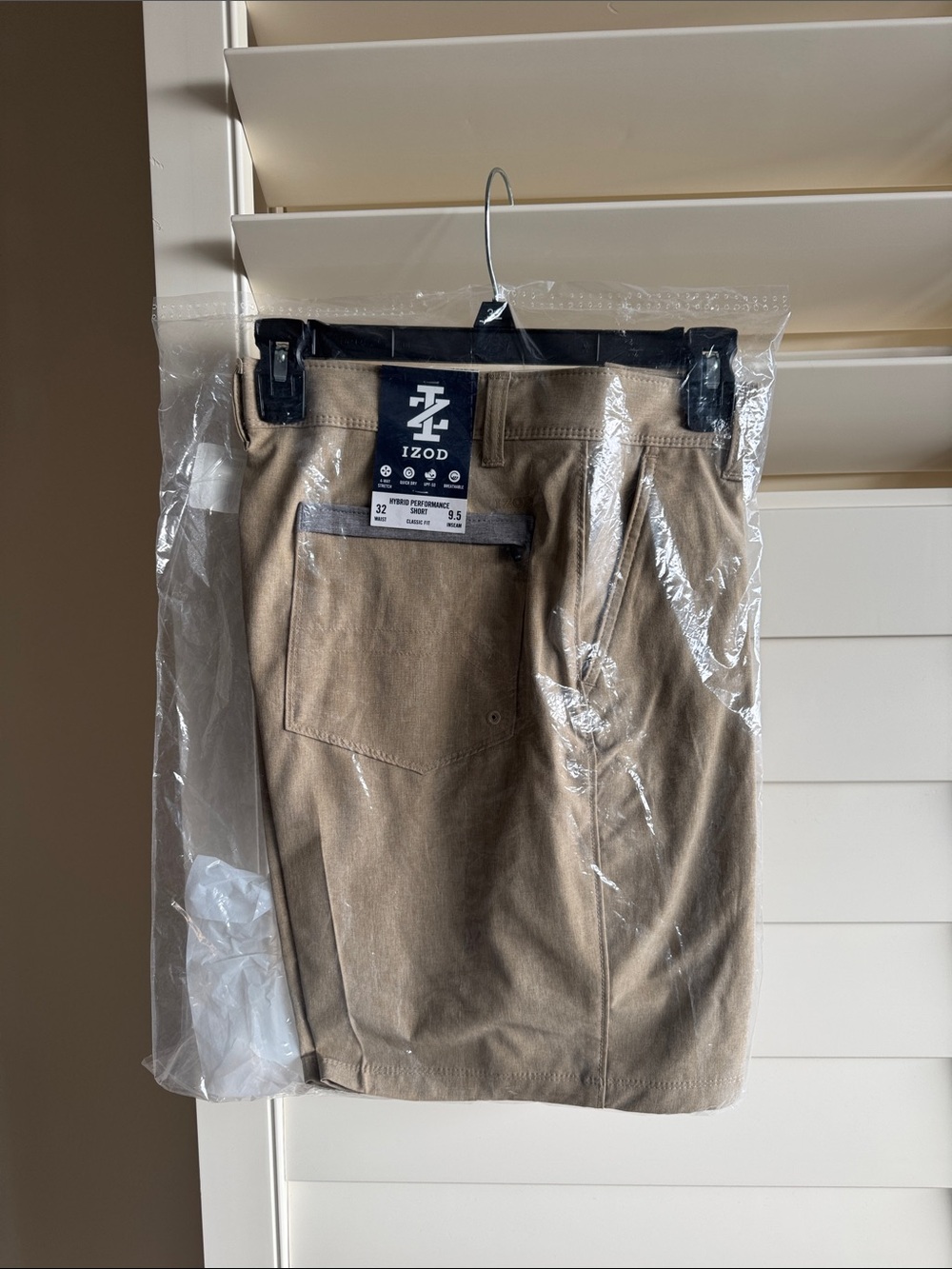 Izod Men’s Hybrid Performance Shorts in Classic Fit! 🩳